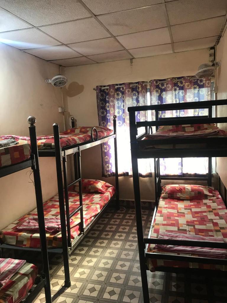 Care Dormitory Мумбаи Экстерьер фото